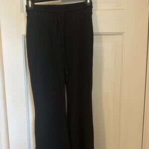 aritzia sunday best waffle black sweats